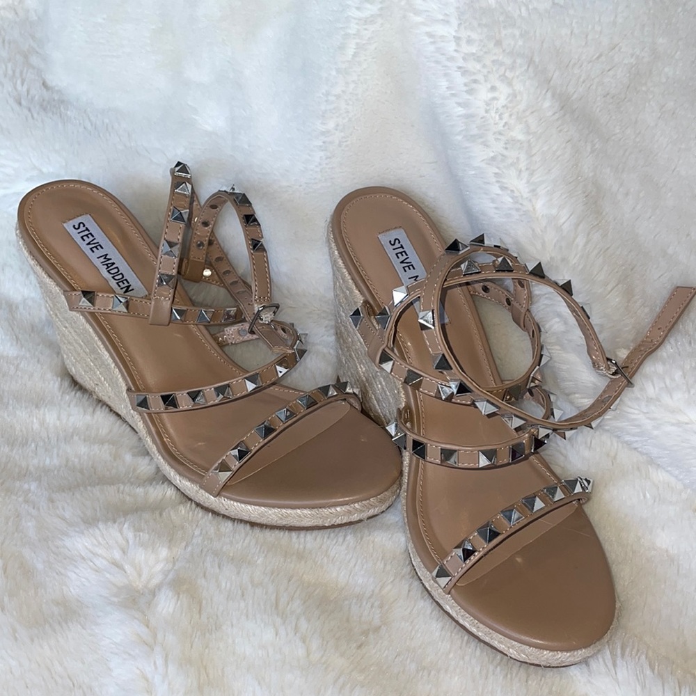 Steve Madden Wedge shoes